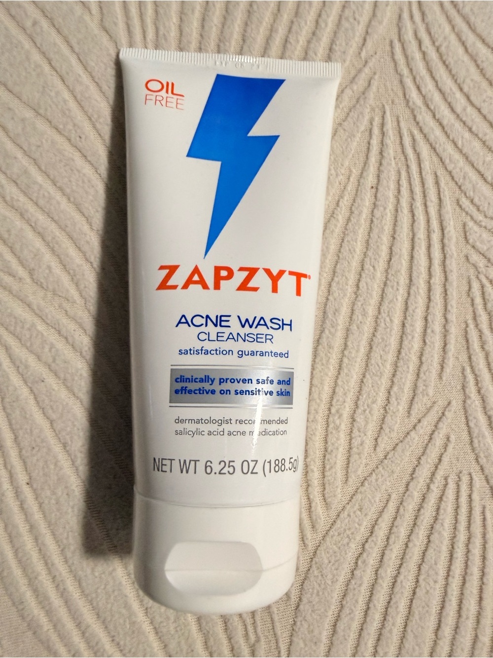 Oil Free Acne Wash Cleanser - White with Blue Accent